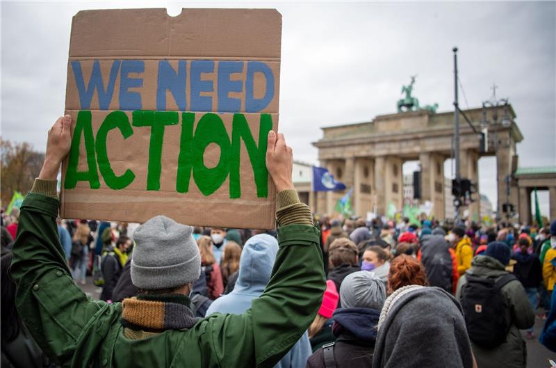 Klimakrise: Warum manche Menschen lieber wegschauen Viele Menschen sich für den Kampf gegen den Klimawandel ein. Manche schauen aber auch weg.