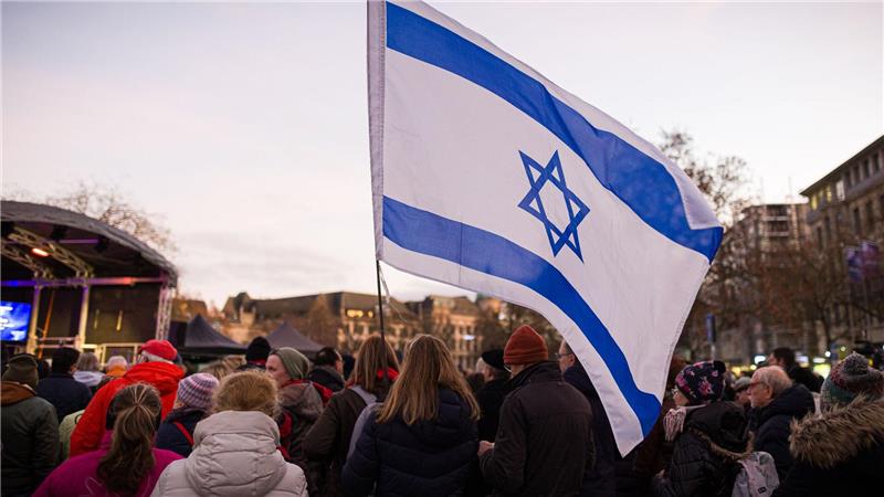Viele Menschen zeigen ihre Solidarität nach dem Anschlag in Sydney.