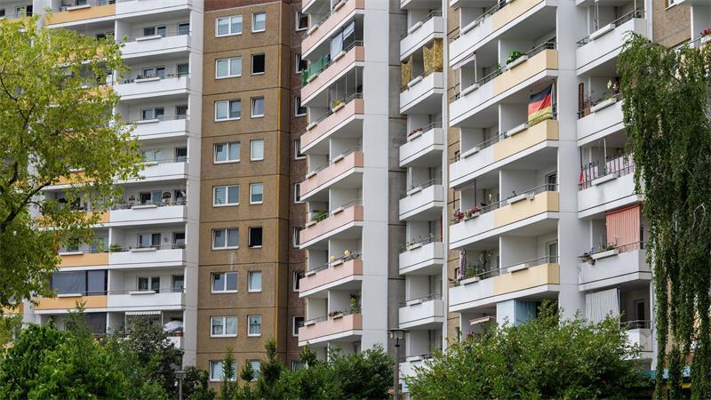 100 Jahre Plattenbau: vom Wohntraum zum sozialen Brennpunkt? Viele Plattenbauten in der DDR wurden nach demselben Typ gebaut.
