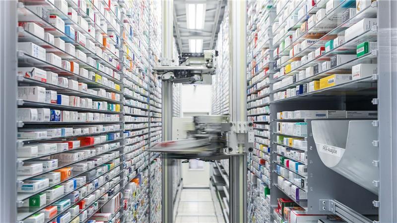 Viele Präparate in einer Apotheke, welches ist das richtige?