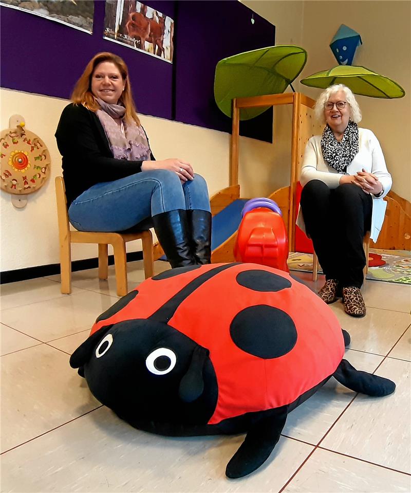 Viele Projekte für Kinder hat Beate Theermann (r.) begleitet. Über "Kinder willkommen" (Kiwi) in der Bad Harzburger Luthergemeinde gibt es den ersten Kontakt mit Stefanie Sandau. Sie wird bald die Nachfolge von Beate Theermann als Beauftragte für Diakonie antreten.