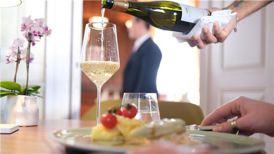 Viele Restaurants in Deutschland stehen wegen gestiegener Preise unter Druck. (Symbolbild)