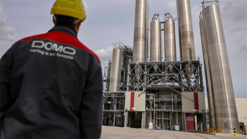 Investitionsstopp? Chemie im Osten hadert mit dem Standort Viele Unternehmen bewerten die wirtschaftlichen Rahmenbedingungen in Deutschland kritisch. (Archivbild)
