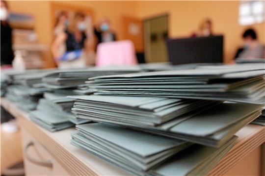 Viele Wähler  haben sich bereits für die Briefwahl entschieden. Symbolbild: Matthias Bein/dpa