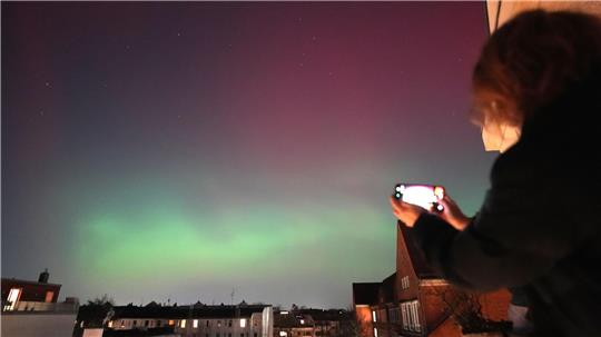 Viele haben das Spektakel verpasst. Lohnt sich das Wachbleiben heute Nacht? 