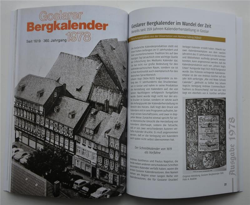 Ein aufgeschlagenes Buch.