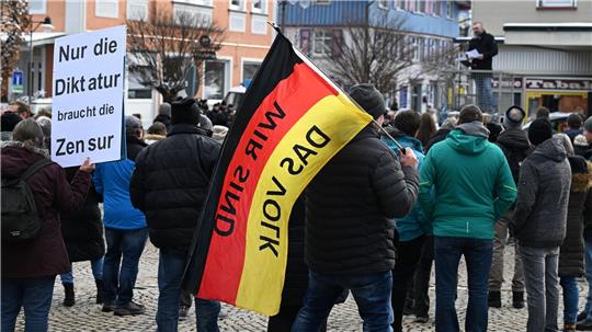 Viele in Ostdeutschland sind nicht zufrieden mit dem Funktionieren der Demokratie. (Archivbild)