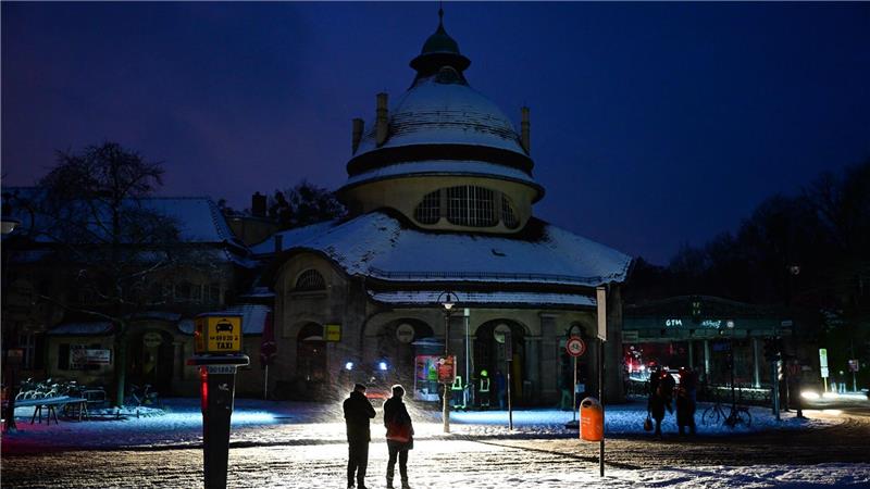 Viele mussten erst kilometerweit mit dem Auto fahren, um zu erfahren, was eigentlich passiert war. 
