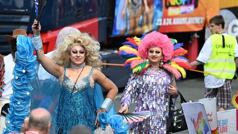 Tausende bei CSD in Bremen, Jena, Magdeburg und Plauen Vielfalt und Toleranz beim Christopher Street Day.