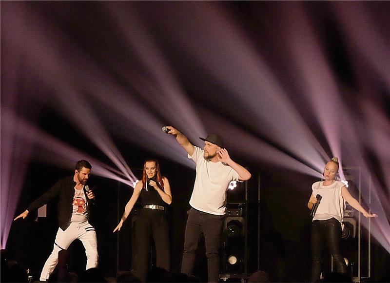 Vier Individualisten, vier Talente, eine perfekte Show: Das A-Capella-Ensemble Onair aus Berlin legt die gute Show hin, die die Fans erwarten. Foto: Zietz
