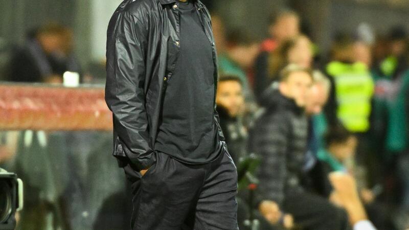 Neuer und Müller haben noch eine Verabredung „dahoam“ Vincent Kompany, hier beim 6:1 in Kiel, steht vor seinem Champions-League-Debüt als Trainer.