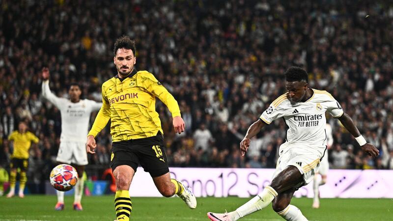 Realer Alptraum: Dortmund verliert Champions-League-Finale Vinicius Junior (r) machte im Finale mit seinem Tor zum 2:0 für Real alles klar.