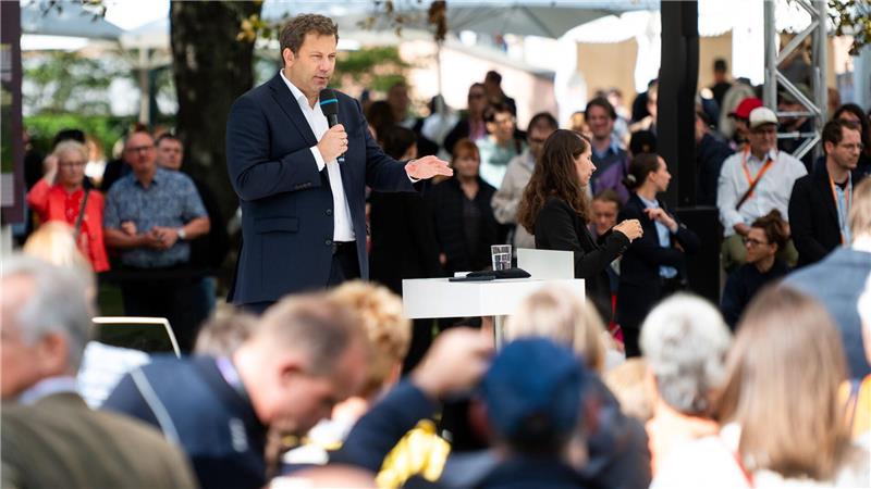 Vizekanzler Klingbeil will ein sozial ausgewogenes Vorgehen.
