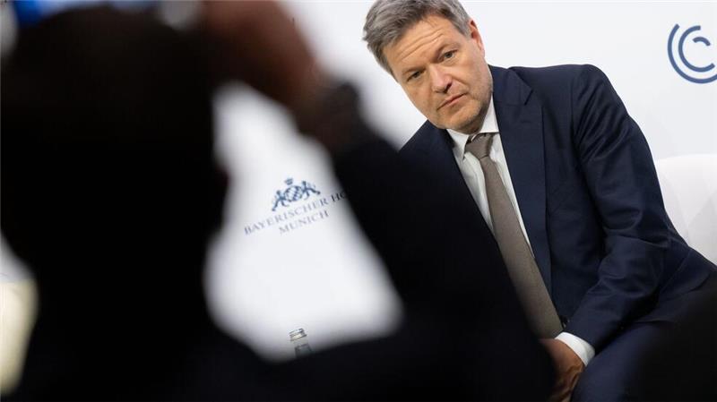 Fünf Lehren aus der Münchner Sicherheitskonferenz Vizekanzler Robert Habeck findet harte Worte.