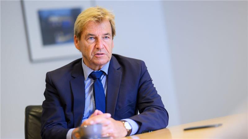 Volker Schmidt leitet den Arbeitgeberverband Niedersachsenmetall seit 2008 und vertritt die Interessen von rund 300 Betrieben. (Archivbild)