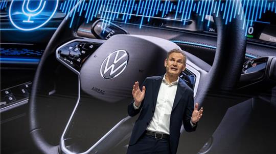 Volkswagen-Chef Oliver Blume zeichnet ein dramatisches Bild der Lage. (Archivbild)