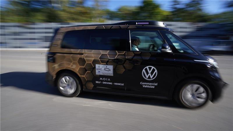 Volkswagen und Fahrdienstvermittler Uber arbeiten auf dem US-Markt zusammen. (Archivbild) 