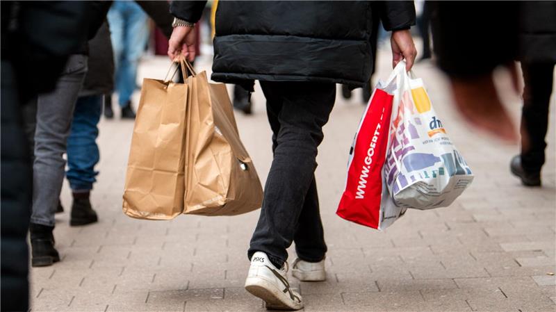 Umsatzplus für Einzelhandel auch im Februar Volkswirte hoffen auf Konjunkturschub durch privaten Konsum (Symbolbild)