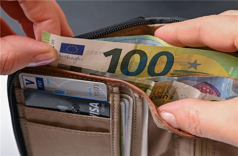 Volkswirte rechnen mit einem weiteren Rückgang der Inflation im Laufe des Jahres.