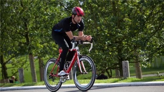 Voll fit: Fahrradfahren trainiert viele, verschiedene Muskeln.
