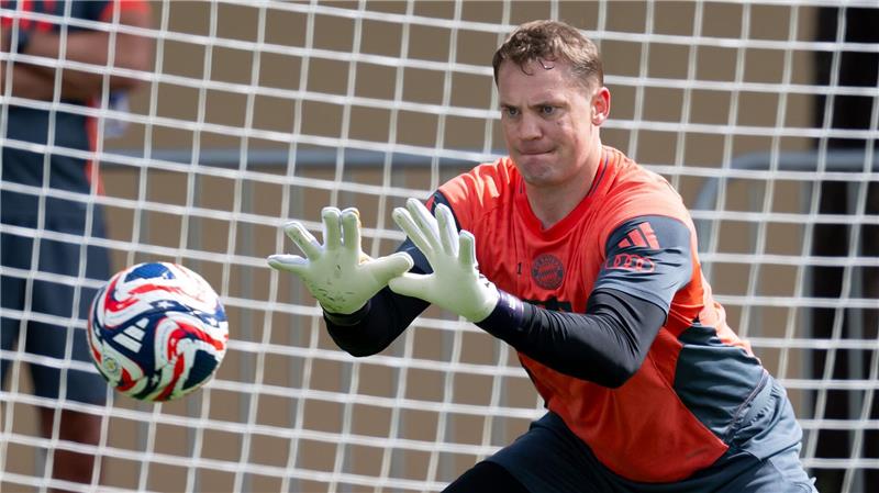 Voller Fokus auf den Ball und Paris Saint-Germain: Manuel Neuer.