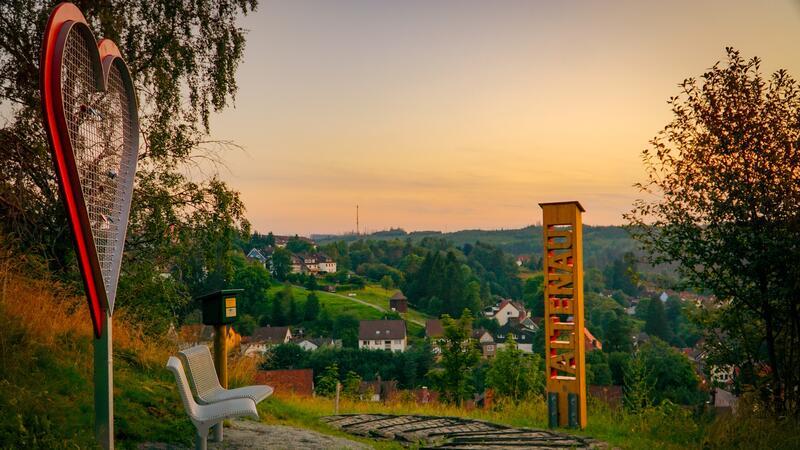 Auf dem Altenauer Mühlenberg steht nun ein Liebesherz Vom Mühlenberg bietet sich ein schöner Blick über Altenau.