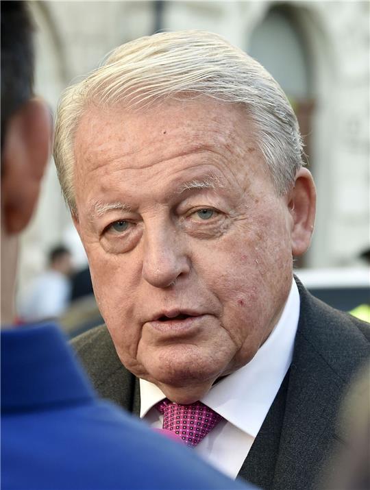 Von 1986 bis 1997 Bundeskanzler Österreichs: Franz Vranitzky.