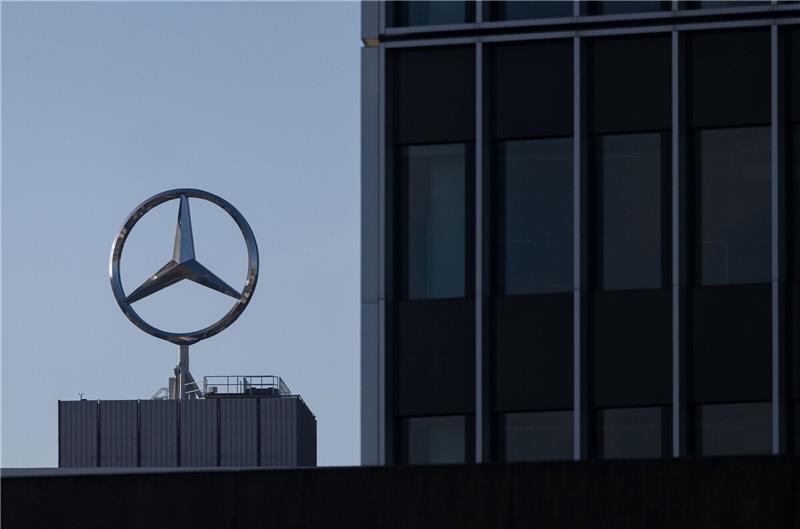 Mercedes baut Teile für E-Autos in Deutschland Von 2024 an übernimmt das Hamburger Mercedes-Werk die Fertigung und Montage der elektrischen Achsen für die nächste Generation Mercedes-EQ. Foto: dpa