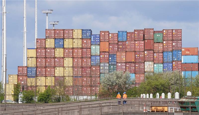 Zölle ade: Freihandelsabkommen zwischen EU und Neuseeland Von Berlin bis in die neuseeländische Hauptstadt Wellington sind es mehr als 18.000 Kilometer Luftlinie.