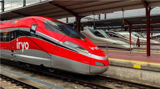 Von Spaniens Hauptstadt Madrid aus fahren Hochgeschwindigkeitszüge bis nach Südfrankreich. (Symbolbild)