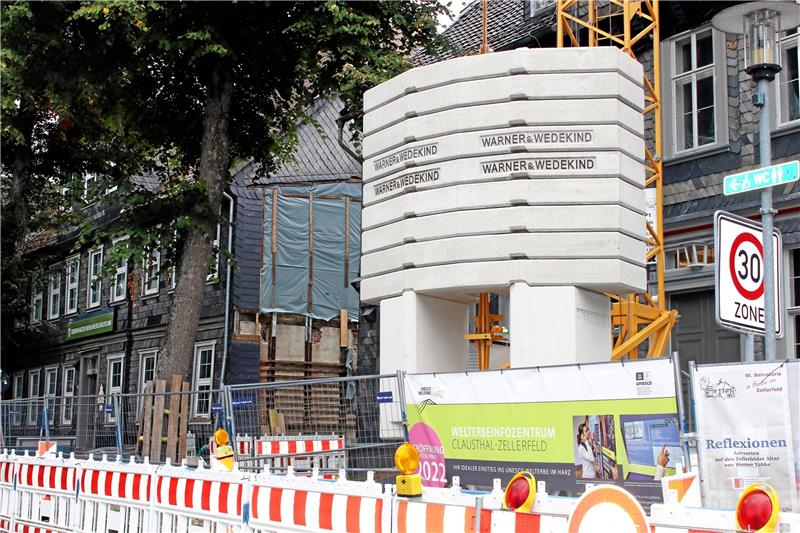 Clausthal-Zellerfeld: Kosten für Museum und Wache explodieren Von außen sieht das künftige Welterbe-Infozentrum noch stark nach Baustelle aus. Am Sonntag wird dort jedoch Eröffnung gefeiert. Foto: Knoke