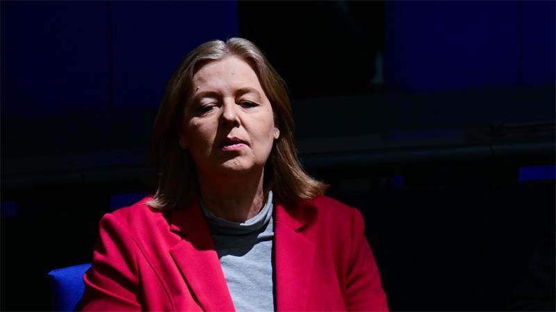 Diese sieben Probleme belasten die Koalition Von der zurückgetretenen Bärbel Bas übernimmt Schweitzer eine Reihe großer Reformbaustellen. (Archivbild)