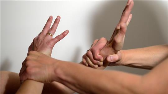 Von häuslicher Gewalt sind vor allem Frauen und Mädchen betroffen. (Symbolbild)