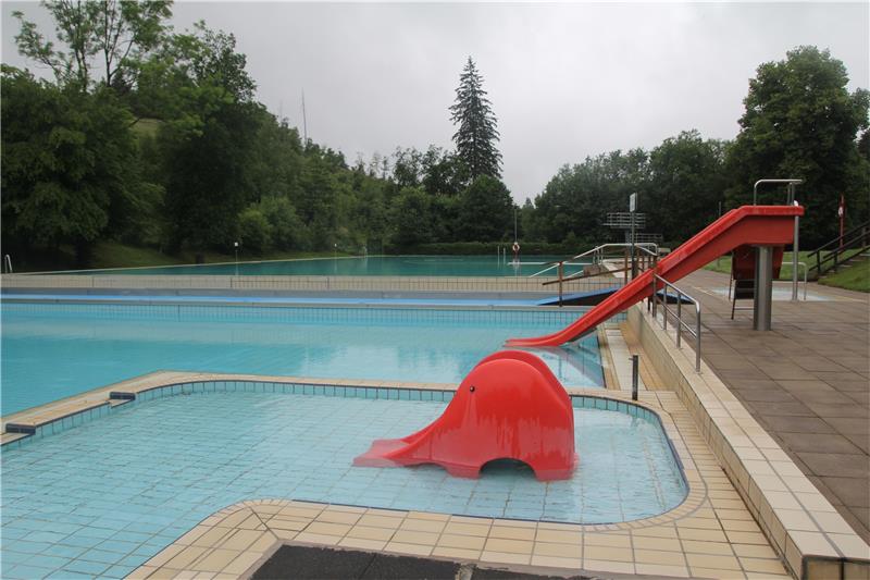 Von heute an können die Badegäste wieder schwimmen und rutschen. Das Freibad ist täglich von 9 bis 13 Uhr sowie von 14 bis 18 Uhr geöffnet.  Foto: Eggers