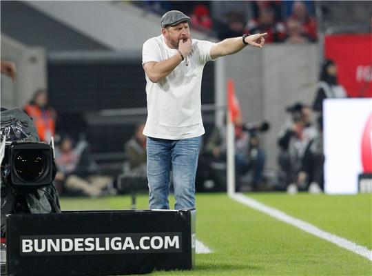 Von zu großem Druck, endlich aufsteigen zu müssen, will Steffen Baumgart nichts wissen.