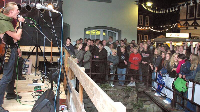 Es dauert nicht mehr lange: Altstadtfest in den Startlöchern Vor 20 Jahren war die Abzucht-Bühne zuletzt Teil eines Altstadtfestes.