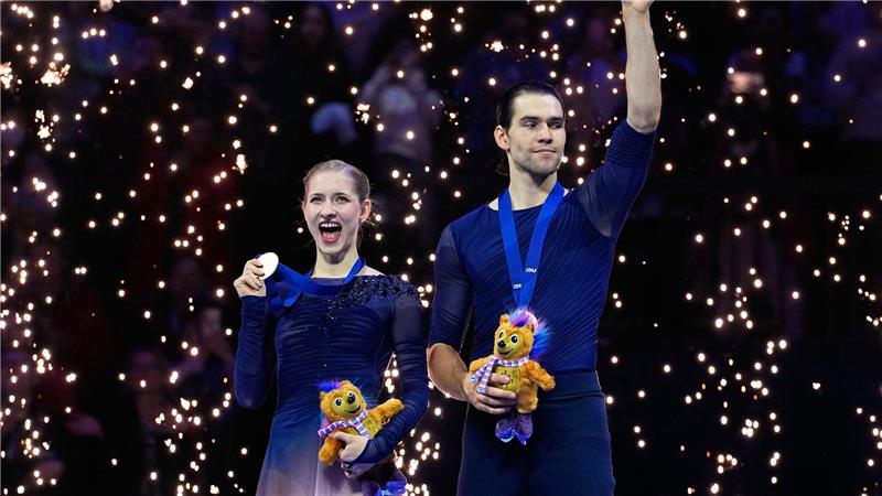 Vor acht Wochen holten Minerva Hase (l) und Nikita Volodin WM-Gold. (Archivbild)