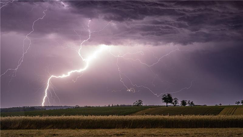 Vor allem im Osten Deutschlands drohen weitere Gewitter.