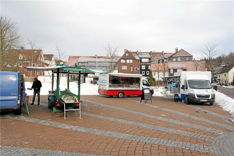 Vor allem im Winter hielt sich der Andrang auf dem Wochenmarkt in Braunlage in Grenzen. Nun gibt es ihn erst einmal nicht mehr, stattdessen öffnet nächsten Donnerstag ein neuer Wochenmarkt in Hohegeiß.  Archivfoto: Eggers