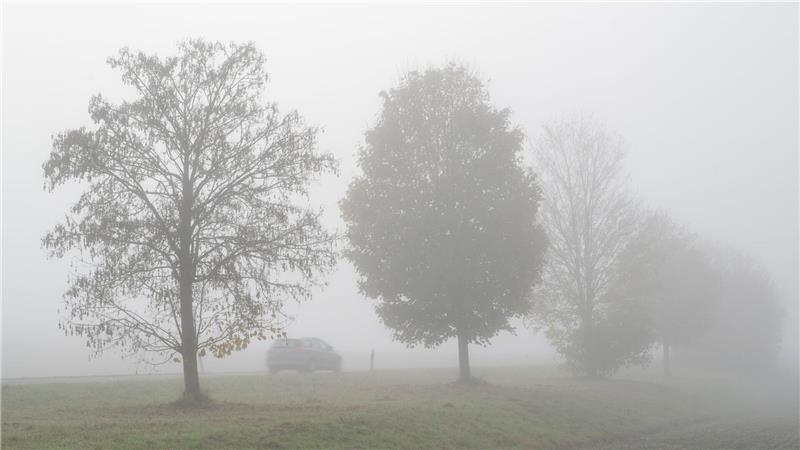 Vor allem in Bayern bleibt auch der Adventssonntag vielerorts sehr trübe, Hoffnung macht der Start in die neue Woche. (Archivfoto)
