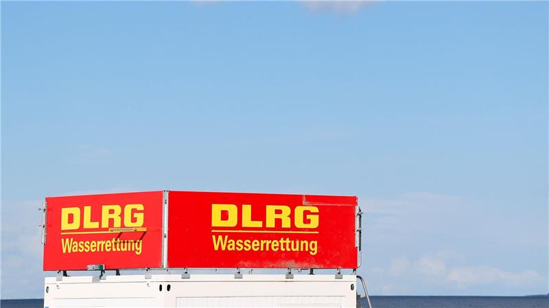 Vor allem in der Vor- und Nebensaison werden noch Rettungsschwimmerinnen und -schwimmer gesucht.