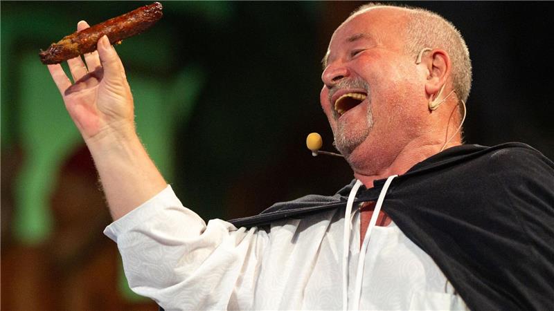 Vor dem Boxkampf um die älteste Bratwurstküche ein bisschen nachgestellte Geschichte: Probst Johann von Siebeleben soll 1404 erstmals eine Bratwurst erwähnt haben.