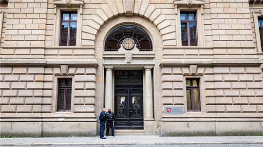 Vor dem Landgericht Braunschweig begann der Prozess gegen einen Seesener Restaurantbetreiber.