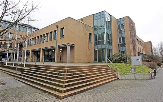 Vor dem Landgericht in Göttingen muss sich derzeit ein wegen Mordes inhaftierter Vienenburger wegen Drogengeschäften verantworten.  Foto: dpa
