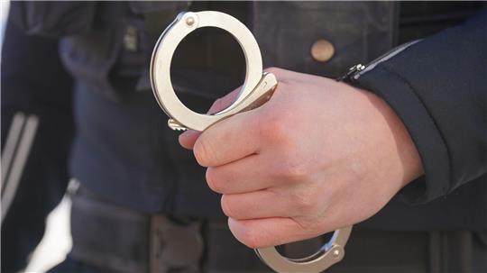 Vor dem Schöffengericht muss sich ein 35-Jähriger verantworten.
