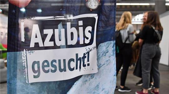 Vor dem Start des Ausbildungsjahres heißt es in vielen Betrieben: „Azubis gesucht!“