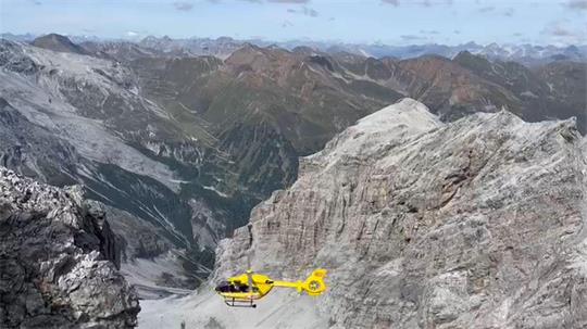 Vor den Augen ihrer Eltern ist ein 14-jähriges Mädchen in Südtirol zu Tode gestürzt. (Foto: Archiv)