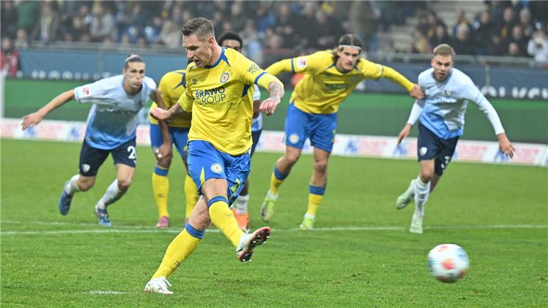 Vor einem Wechsel nach Serbien? Braunschweigs Stürmer Sebastian Polter wird von Partizan Belgrad umworben. (Archivbild)