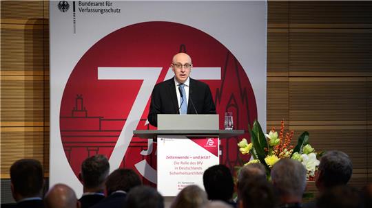 Vor einigen Wochen feierte das Bundesamt für Verfassungsschutz sein 75-jähriges Bestehen. 