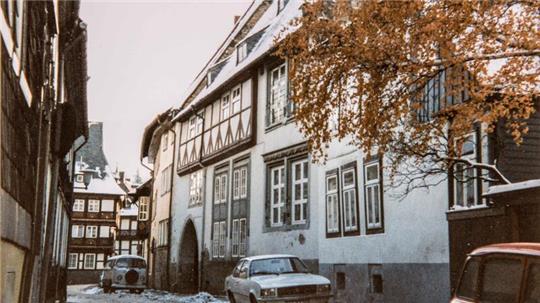 Vorderansicht: Bauherr des Patrizierhauses Schreiberstraße 10 ist höchstwahrscheinlich Carsten Balder, der 1529 bis 1547 in Goslar das Amt des Bürgermeisters innehatte.